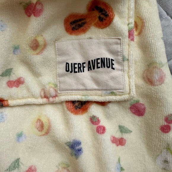 Djerf Avenue Fruit Robe - Picture 3 of 3